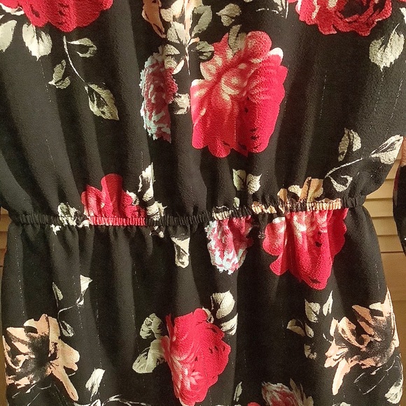 ☀️☀️J for Justify S - M Top hi lo black print zip front New - Picture 5 of 8